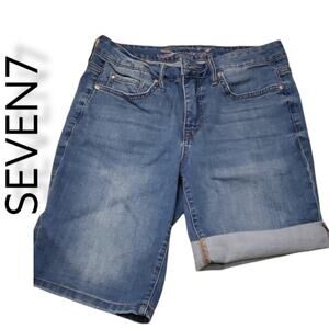SEVEN7 Womens Weekend Bermuda shorts. Size 8